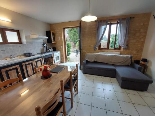 Gîte le Couvoir à Sarlat (Gite le Couvoir a Sarlat) in 拉加內達
