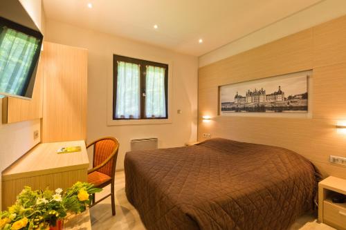 1 queen bed