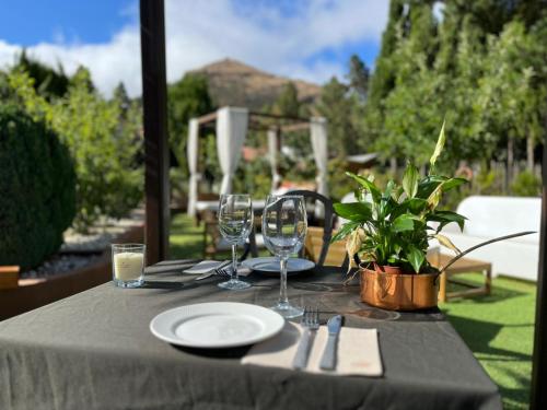 Restaurante, La Buhardilla del Refugio - Ideal for hikers, senderistas in Vega de San Mateo