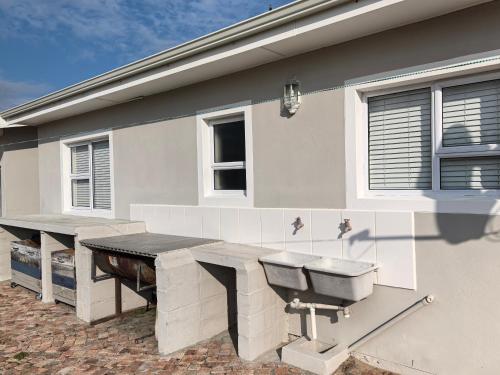 Tampilan eksterior, The Pearl in Pantai Pearly