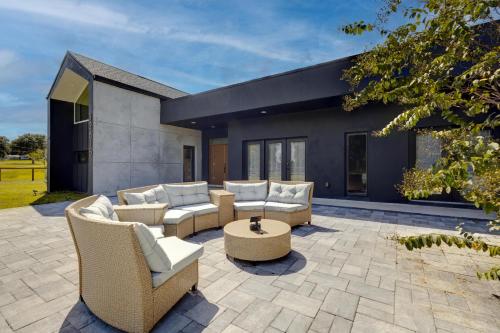 Black Sheep Hideaway Modern Countryside Serenity