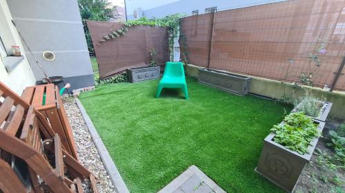 Сад, Apartament Zielony Ogród Ząbki (Apartament Zielony Ogrod Zabki) in Zabki
