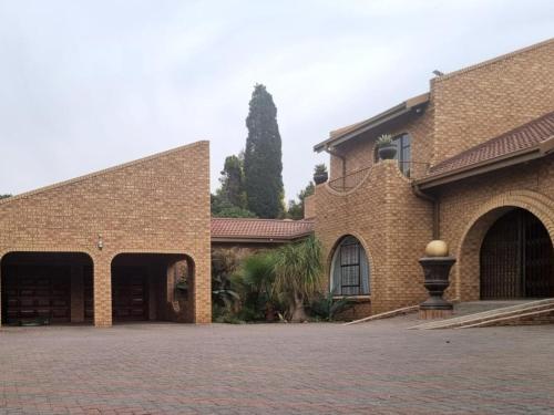 5 on Ash, Vanderbijlpark