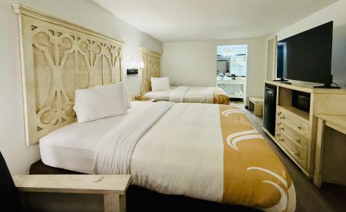 Lone Star Inn Llano - image 13
