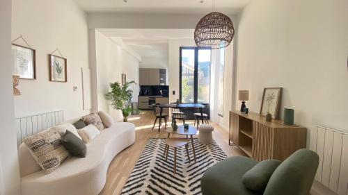 Duplex de charme au cœur du Triangle dOr near Brasserie le Johnston