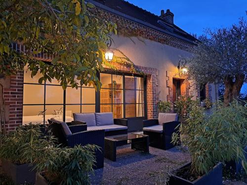 Gîte 2 pers avec piscine gîte à louer Busloup