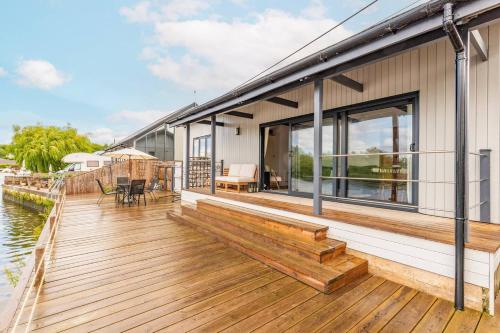 Innisfree House by Leap Escapes in Brundall