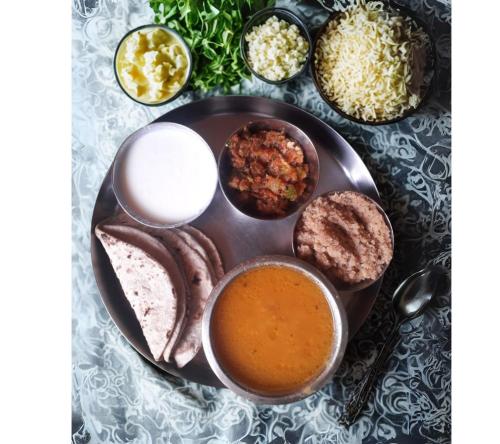 Ételek és italok, Trisha Home-Stay, Balsari in Dhungiri Falu