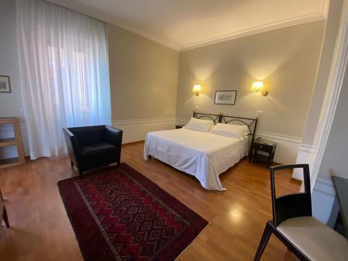 Hotel Lancelot in Colosseum and Foro Romano