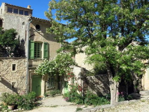 Chambres d’hôtes de charme B&B à Oppède-Le-Vieux, Luberon : La Buissonnière