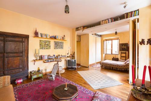 Charming Bright Colosseum apartment, Rome (photo 10)
