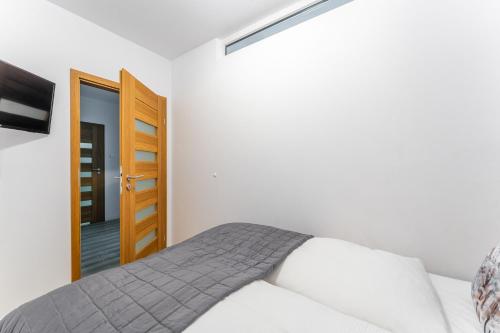 Apartamenty Nadmorskie Tarasy-Basen Fitness Bawialnia Parking w CENIE - Holiday City - image 3