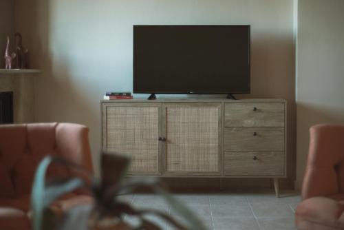 2 bedrooms, 4 beds