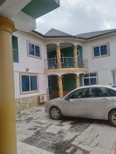 Great Peace & Love Hotel in อมาซามัน