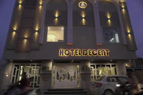 Hotel Decent
