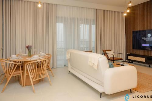 Brand New Modern 2 BR Retreat in Dubai Creek Harbour, Dubai (photo 4)