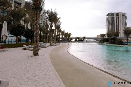 Brand New Modern 2 BR Retreat in Dubai Creek Harbour - image 14