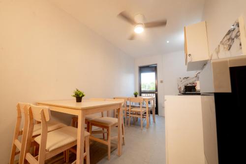 Kitchen, Cozypod Rentals in Tacloban City