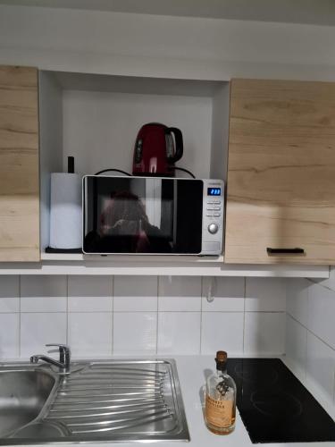 Apartment with pool included near L'Amphore