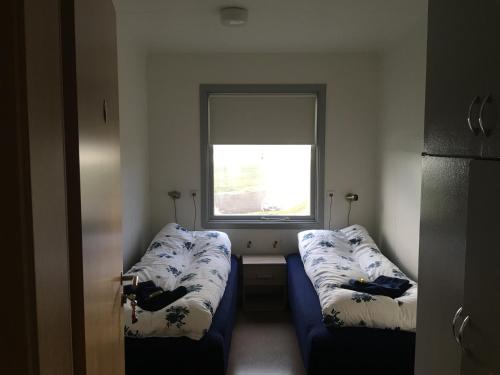 Vestmannsvatn Guesthouse Room Type - Twin Room