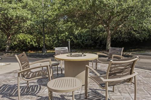 ทัศนียภาพภายนอกโรงแรม, Best Western Plus Lexington Inn in เลกซิงตัน (SC)