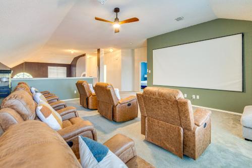 Group-Friendly Grand Prairie Home w/ Perks! – khách sạn tại Grand Prairie