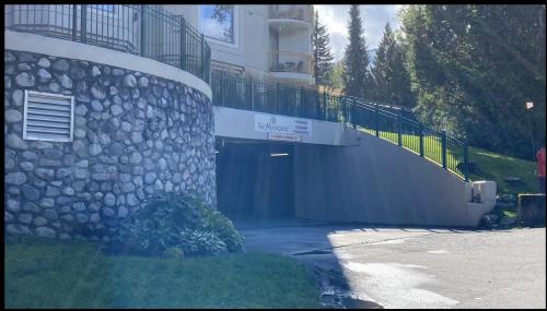 Quiet & Cozy Ski-In Out, Hot tub, pool, Whistler (zdjęcie 4)