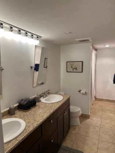 Quiet & Cozy Ski-In Out, Hot tub, pool, Whistler (zdjęcie 8)