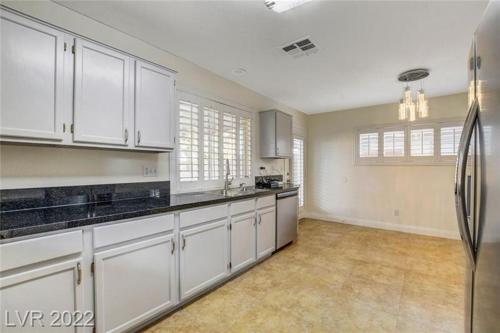 4bd with office space Home near Sunset Park & Airport, Las Vegas (photo 6)