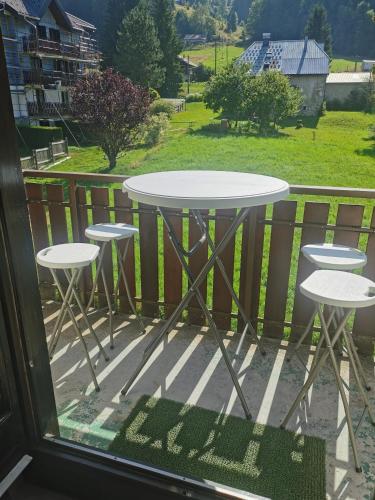 Erkély/terasz, Charmant appartement de montagne avec balcon in Lelex