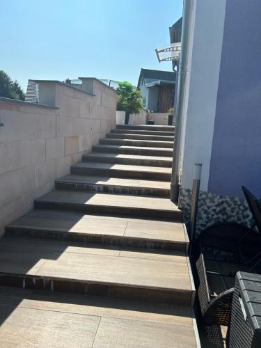 HomeOffice Zimmer Kuche WLAN TV mit Terrasse Grill in Hennef