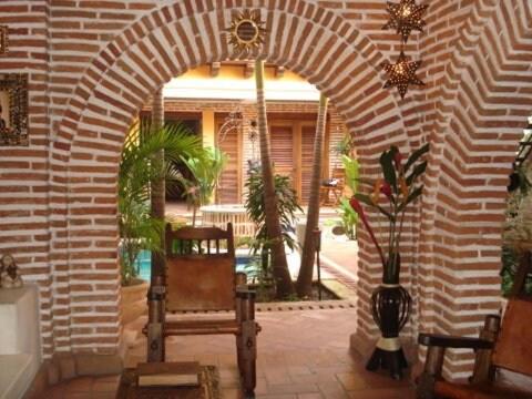 Luxury Colonial Villa Old City Cartagena Rooftop Views Private Pool - image 3
