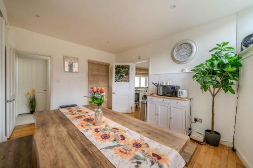 Look No Further The Stable Block in Beautiful Beaufort House 2 Bedrooms, Bath