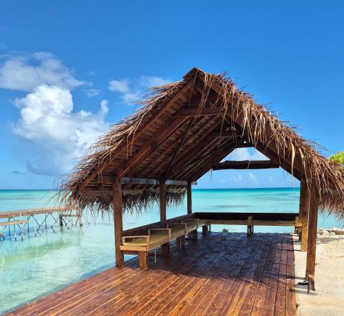 Balcony/terrace, Te Manu Lodge Tikehau in Motu Ohihi
