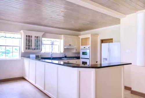 ZenBreak Landsdown House 4Bd in Enterprise