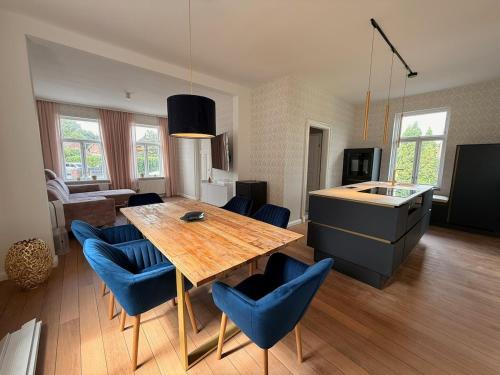 Renoviertes Haus am Sommerdeich in Freiburg - Elbe, Deutschland