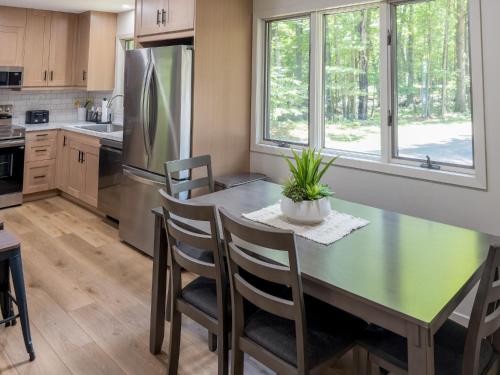 Pet-Friendly Lakefront Cabin by arc Vacation Rentals - image 5