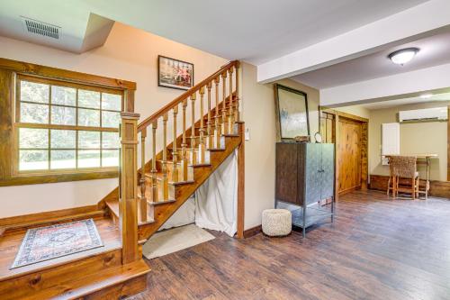 Walk to River: Couple’s Retreat in Kintnersville! in Frenchtown (NJ)
