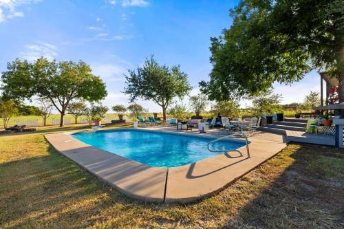 Úszómedence, Salome's Chateau in Taylor (TX)