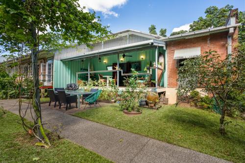 Babinda Quarters in Babinda