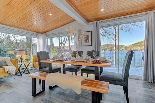 Waterfront with Spa and Lake Access in Saint-Damien (QC)