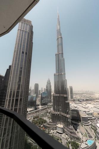 Grande Signature Residence, Burj Khalifa & Fountain View, 3 bedroom, maids, Dubaj