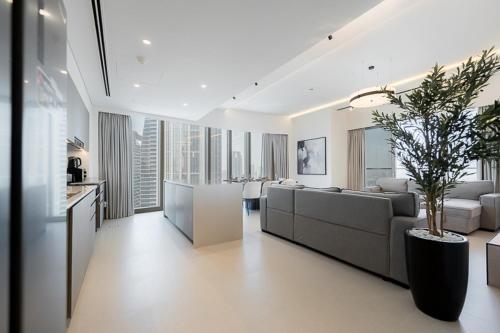 Grande Signature Residence, Burj Khalifa & Fountain View, 3 bedroom, maids, Dubai (Foto 3)