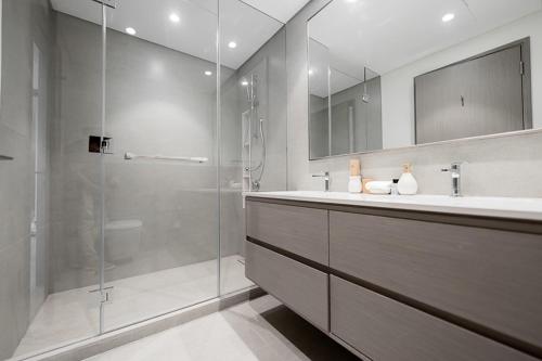 Grande Signature Residence, Burj Khalifa & Fountain View, 3 bedroom, maids, Dubai (Foto 6)