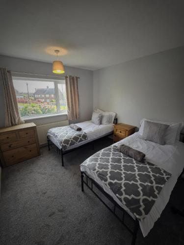 客房, Affordable 3 Bedroom House,Sleeps 5,Free parking,close to City, Home from Home in 戴布魯克