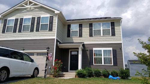 Modern 2-Bedroom and 2-Bed Apartment with Private Access Door Minutes from I-81