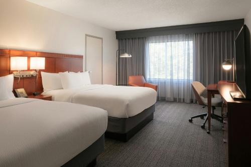 Double Room with Two Double Beds and Roll-n Shower - Mobility and Hearing Accessible