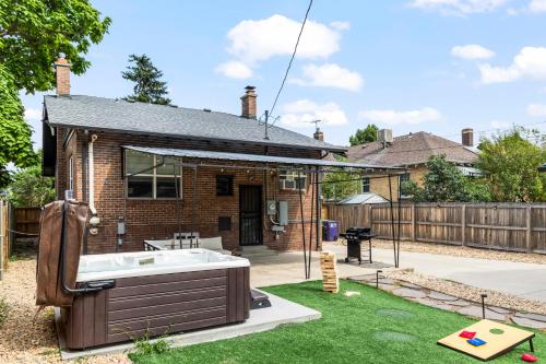 5280 Oasis - Hot Tub Walk To Sloan's Lake in West Colfax