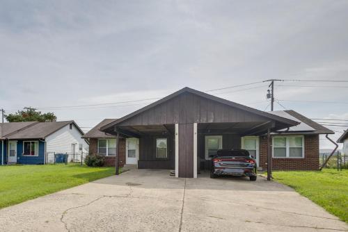 12 Mi to St Louis Pet-Friendly Metro East Home in Pontoon Beach (IL)