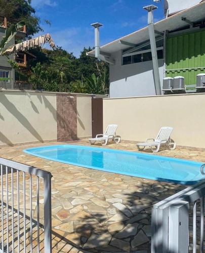 Casa com piscina Descanse em Ubatuba